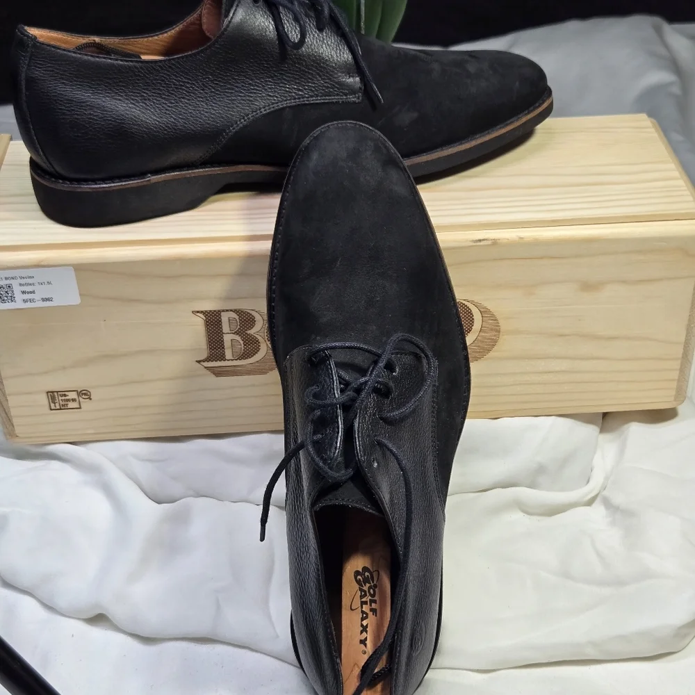 ANATOMIC GEL Classic Black Leather Oxfords